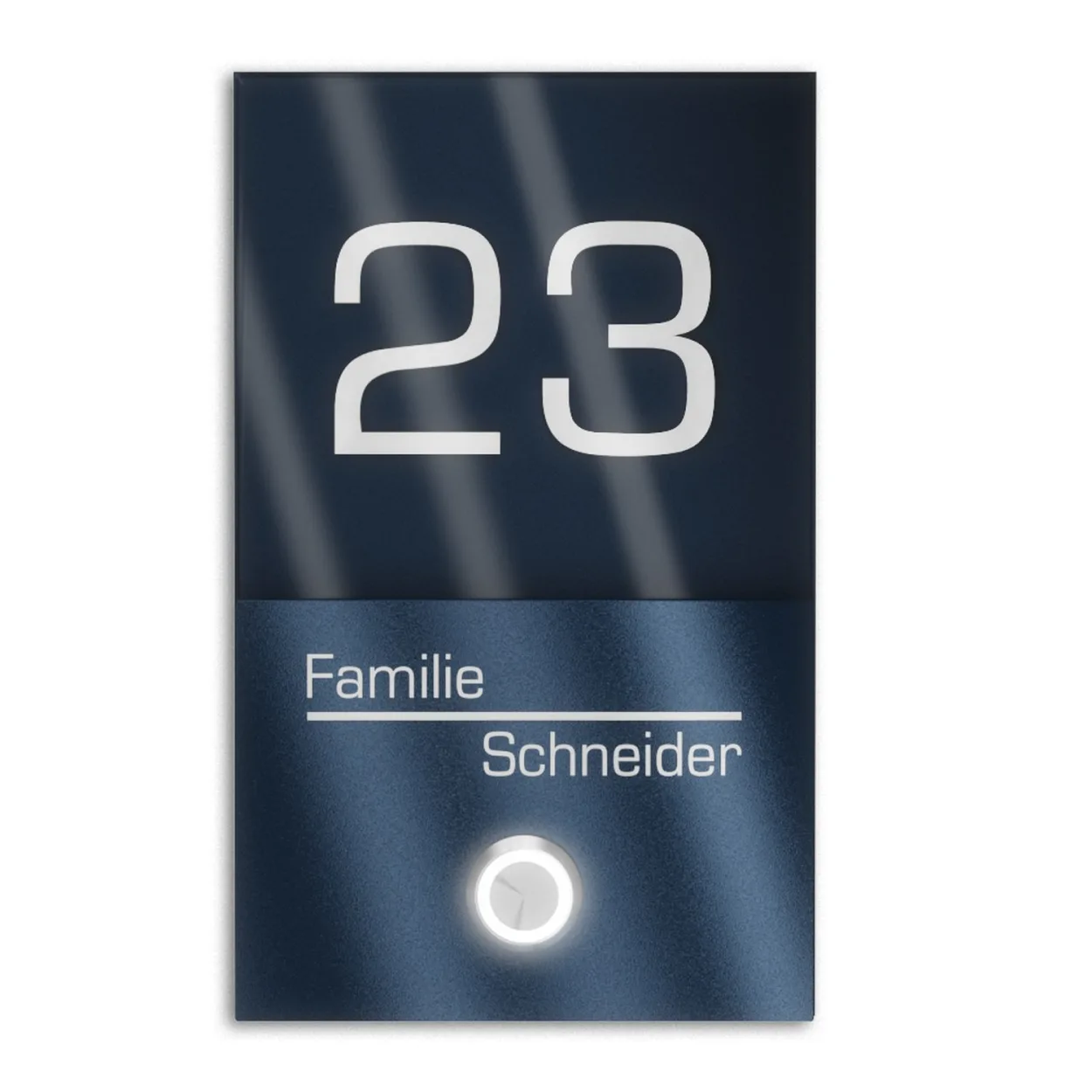 Hausnummernschild mit LED-Taster und personalisierter Gravur, wetterfest und aus Edelstahl